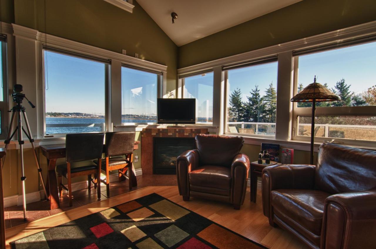 Birds Of A Feather Victoria Oceanfront Studio Suites Colwood Eksteriør bilde