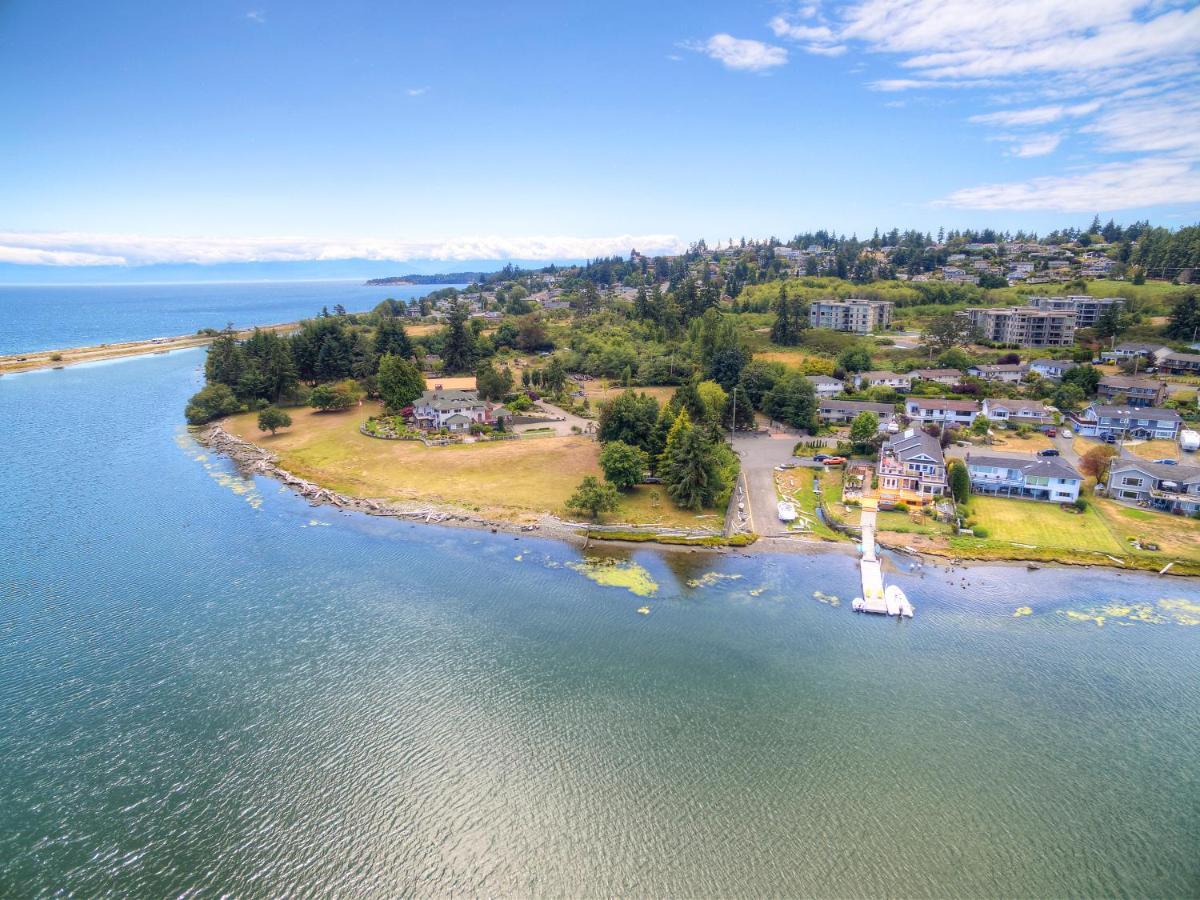 Birds Of A Feather Victoria Oceanfront Studio Suites Colwood Eksteriør bilde