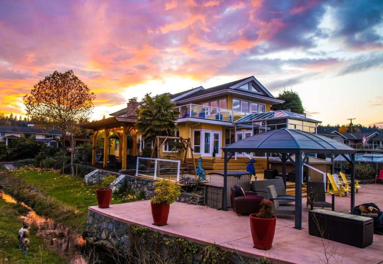 Birds Of A Feather Victoria Oceanfront Studio Suites Colwood Eksteriør bilde