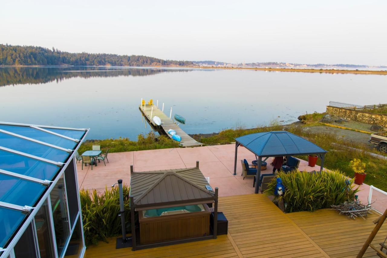 Birds Of A Feather Victoria Oceanfront Studio Suites Colwood Eksteriør bilde