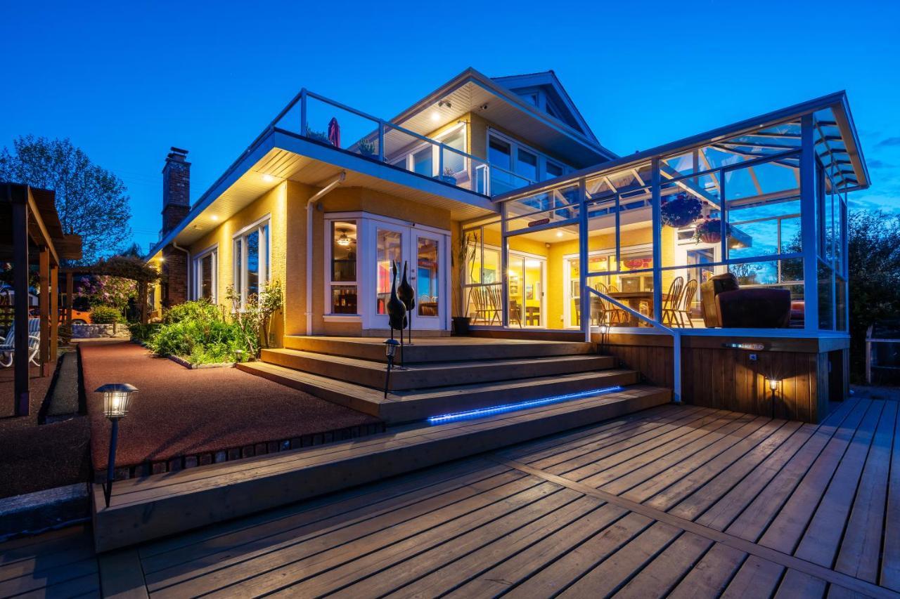 Birds Of A Feather Victoria Oceanfront Studio Suites Colwood Eksteriør bilde