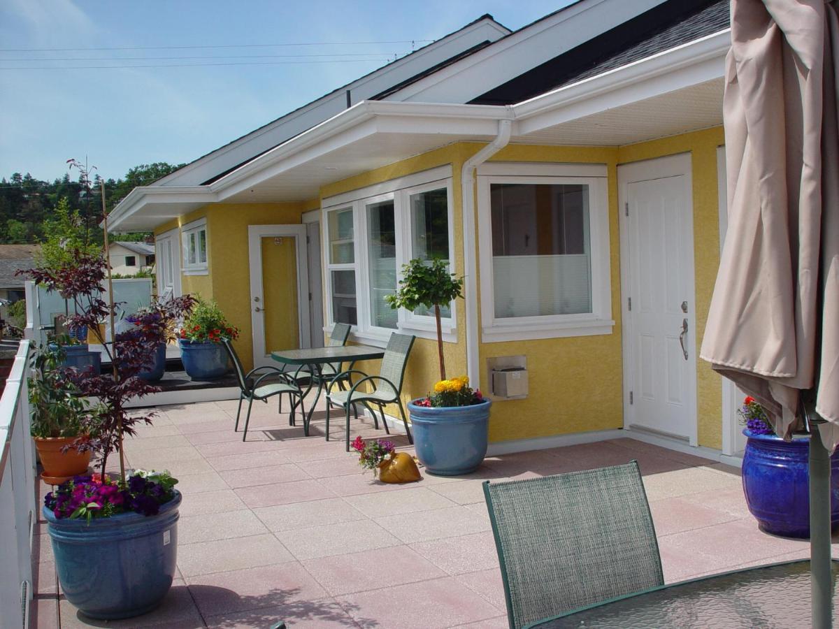 Birds Of A Feather Victoria Oceanfront Studio Suites Colwood Eksteriør bilde
