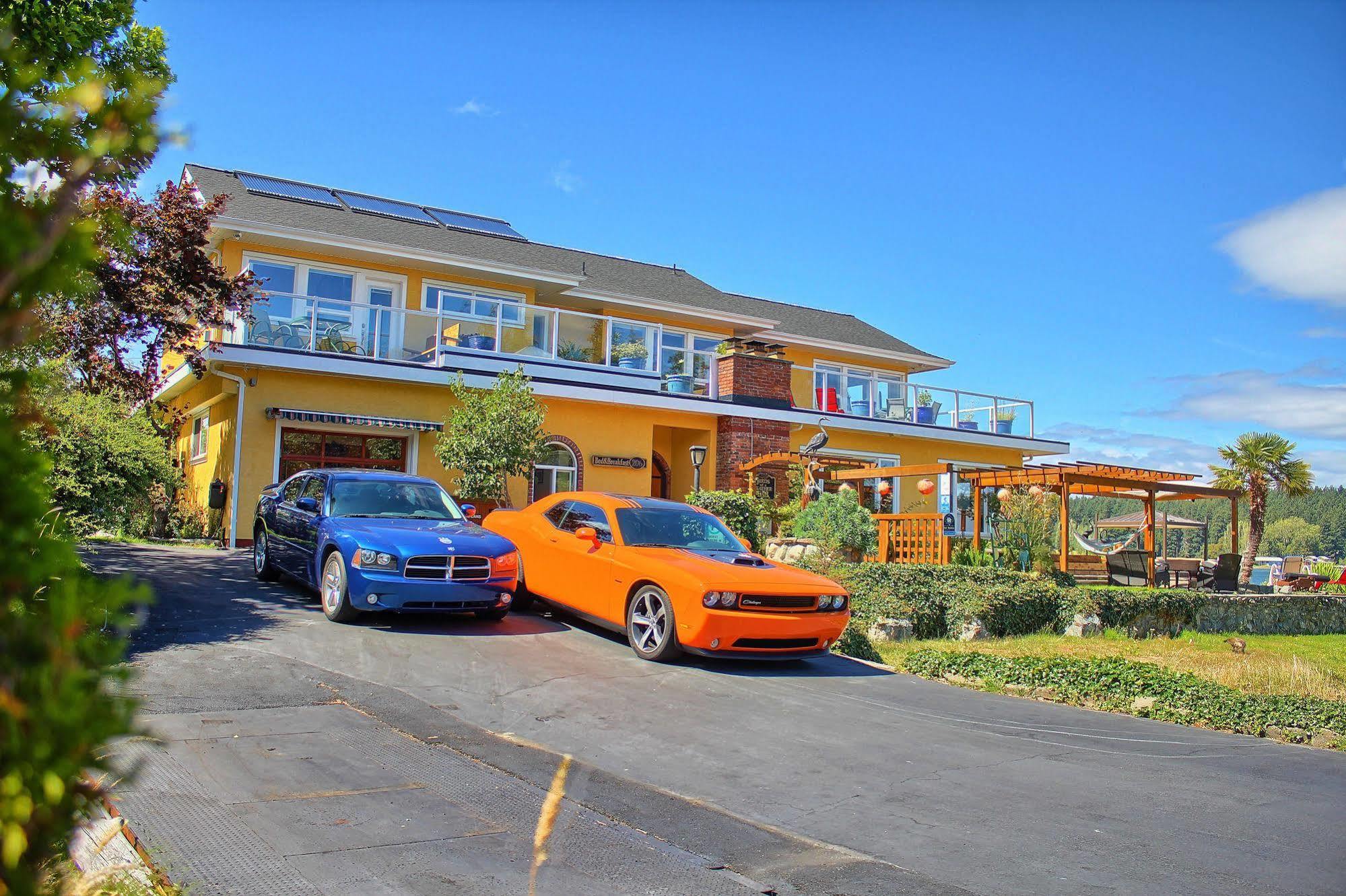 Birds Of A Feather Victoria Oceanfront Studio Suites Colwood Eksteriør bilde